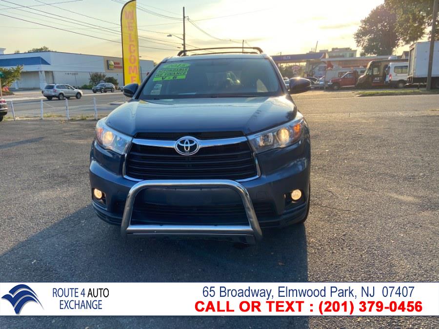 Used Toyota Highlander AWD 4dr V6 XLE (Natl) 2015 | Route 4 Auto Exchange. Elmwood Park, New Jersey Used Toyota Highlander AWD 4dr V6 XLE (Natl) 2015 | Route 4 Auto Exchange. Elmwood Park, New Jersey