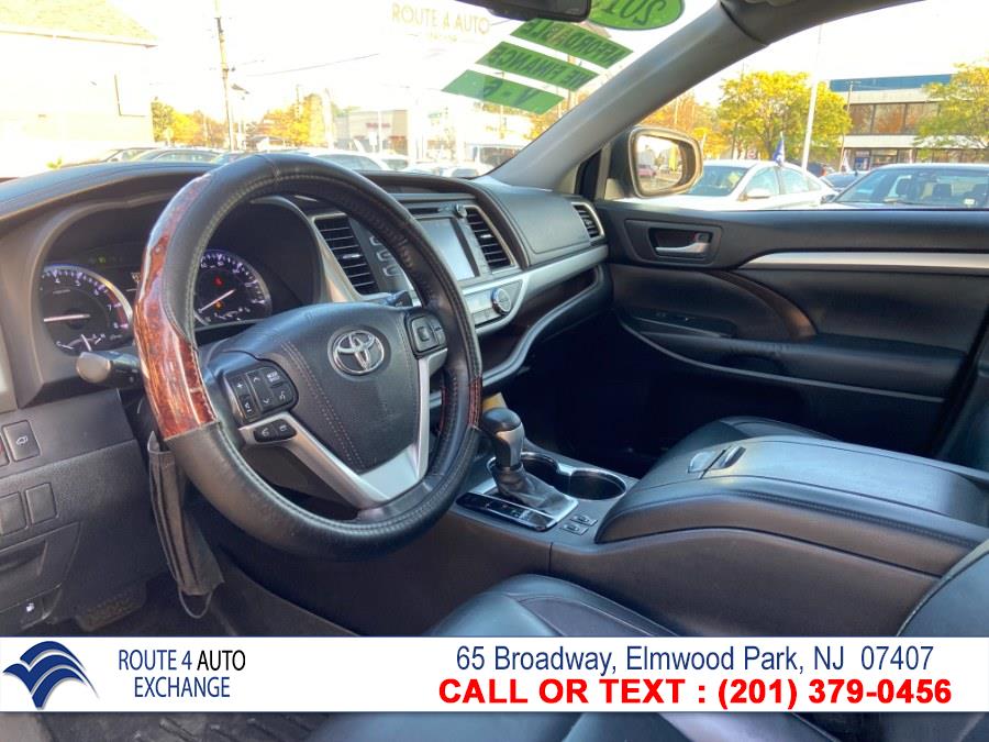 Used Toyota Highlander AWD 4dr V6 XLE (Natl) 2015 | Route 4 Auto Exchange. Elmwood Park, New Jersey Used Toyota Highlander AWD 4dr V6 XLE (Natl) 2015 | Route 4 Auto Exchange. Elmwood Park, New Jersey