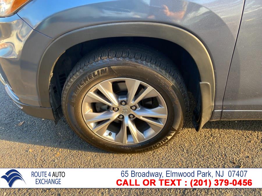 Used Toyota Highlander AWD 4dr V6 XLE (Natl) 2015 | Route 4 Auto Exchange. Elmwood Park, New Jersey Used Toyota Highlander AWD 4dr V6 XLE (Natl) 2015 | Route 4 Auto Exchange. Elmwood Park, New Jersey