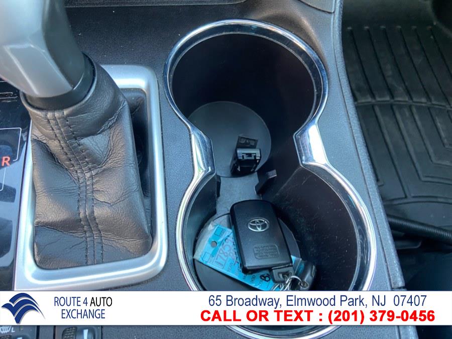 Used Toyota Highlander AWD 4dr V6 XLE (Natl) 2015 | Route 4 Auto Exchange. Elmwood Park, New Jersey Used Toyota Highlander AWD 4dr V6 XLE (Natl) 2015 | Route 4 Auto Exchange. Elmwood Park, New Jersey