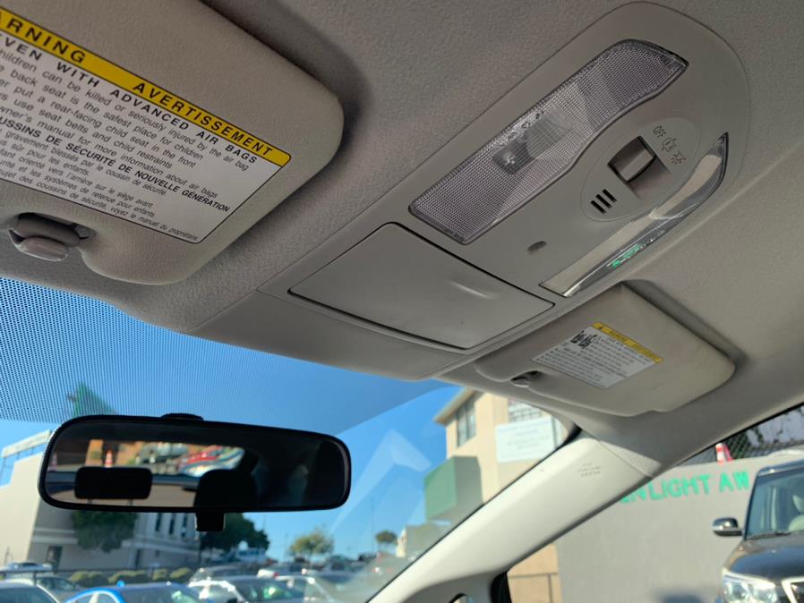 Used Toyota Prius Three 2012 | Green Light Auto Wholesale. Daly City, California Used Toyota Prius Three 2012 | Green Light Auto Wholesale. Daly City, California