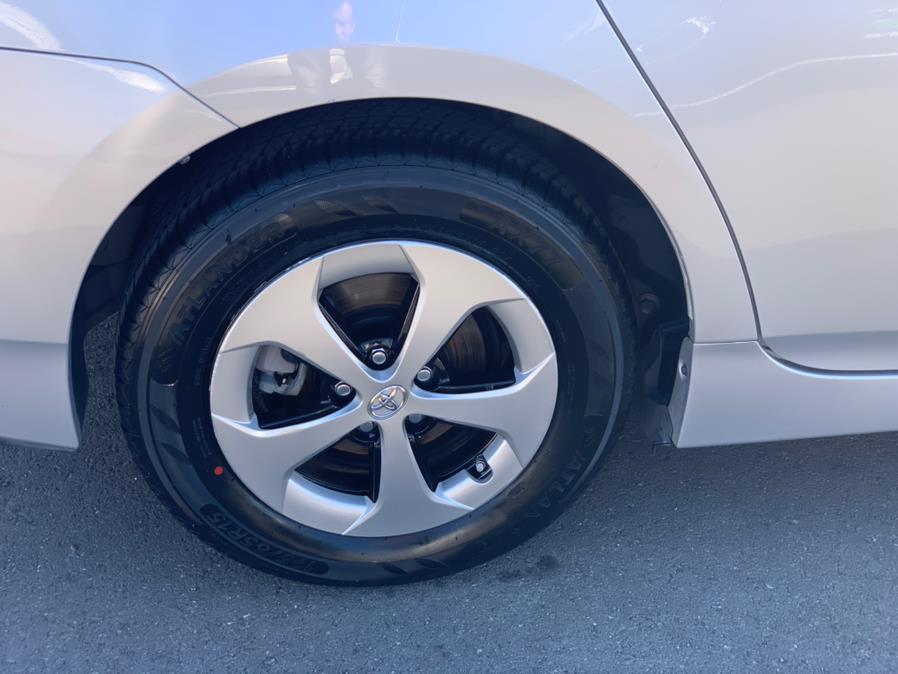 Used Toyota Prius Three 2012 | Green Light Auto Wholesale. Daly City, California Used Toyota Prius Three 2012 | Green Light Auto Wholesale. Daly City, California