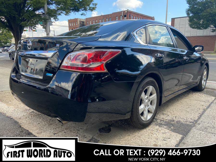 Used Nissan Altima 4dr Sdn I4 2.5 S 2013 | First World Auto. Jamaica, New York Used Nissan Altima 4dr Sdn I4 2.5 S 2013 | First World Auto. Jamaica, New York