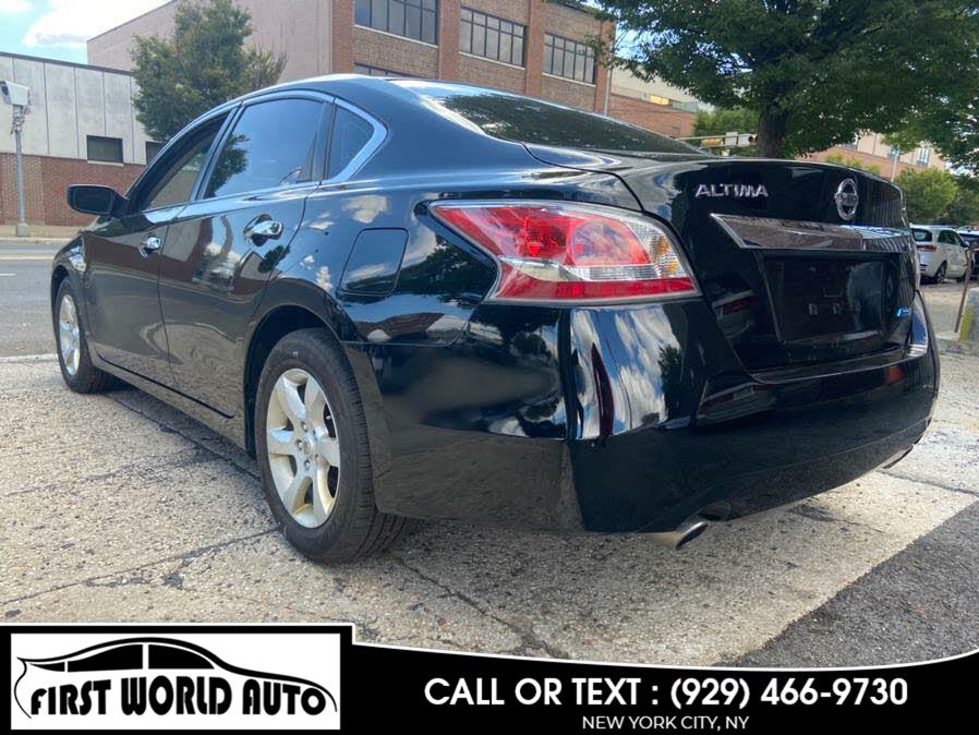 Used Nissan Altima 4dr Sdn I4 2.5 S 2013 | First World Auto. Jamaica, New York Used Nissan Altima 4dr Sdn I4 2.5 S 2013 | First World Auto. Jamaica, New York