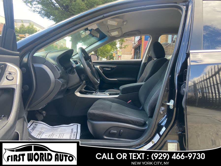 Used Nissan Altima 4dr Sdn I4 2.5 S 2013 | First World Auto. Jamaica, New York Used Nissan Altima 4dr Sdn I4 2.5 S 2013 | First World Auto. Jamaica, New York