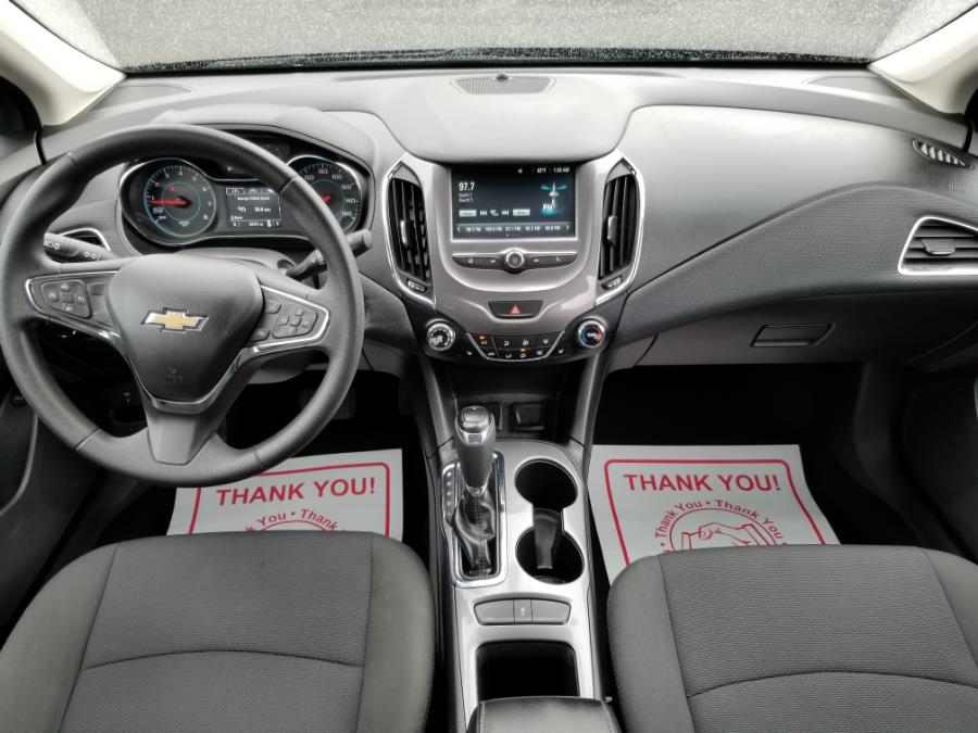 Used Chevrolet Cruze 4dr Sdn Auto LT 2017 | Fairway Auto Sales. Hancock, Maine Used Chevrolet Cruze 4dr Sdn Auto LT 2017 | Fairway Auto Sales. Hancock, Maine