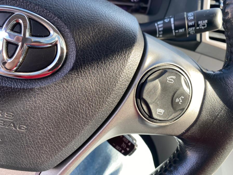 Used Toyota Venza 4dr Wgn V6 AWD Limited (Natl) 2014 | VEB Auto Sales. Hartford, Connecticut Used Toyota Venza 4dr Wgn V6 AWD Limited (Natl) 2014 | VEB Auto Sales. Hartford, Connecticut