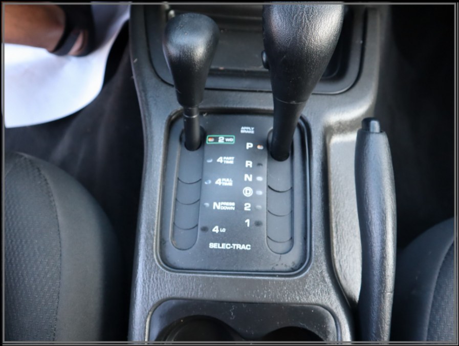 Used Jeep Grand Cherokee 4dr Laredo 4WD 2004 | My Auto Inc.. Huntington Station, New York Used Jeep Grand Cherokee 4dr Laredo 4WD 2004 | My Auto Inc.. Huntington Station, New York