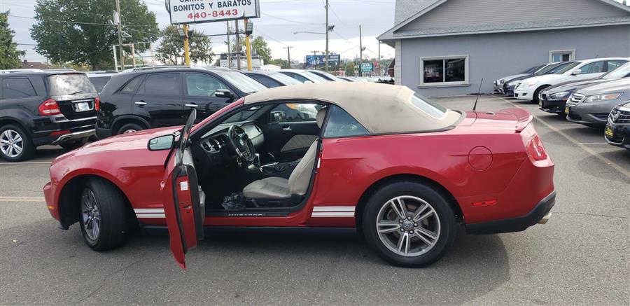 Used Ford Mustang 2dr Conv V6 Premium 2012 | Victoria Preowned Autos Inc. Little Ferry, New Jersey Used Ford Mustang 2dr Conv V6 Premium 2012 | Victoria Preowned Autos Inc. Little Ferry, New Jersey