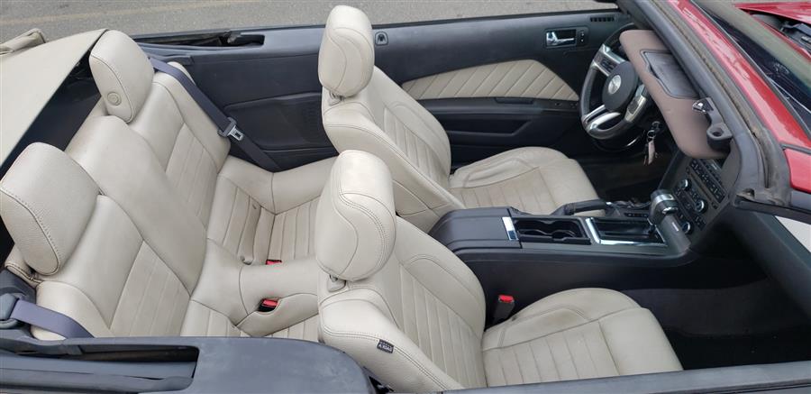 Used Ford Mustang 2dr Conv V6 Premium 2012 | Victoria Preowned Autos Inc. Little Ferry, New Jersey Used Ford Mustang 2dr Conv V6 Premium 2012 | Victoria Preowned Autos Inc. Little Ferry, New Jersey