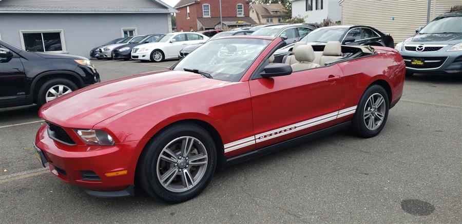 Used Ford Mustang 2dr Conv V6 Premium 2012 | Victoria Preowned Autos Inc. Little Ferry, New Jersey Used Ford Mustang 2dr Conv V6 Premium 2012 | Victoria Preowned Autos Inc. Little Ferry, New Jersey