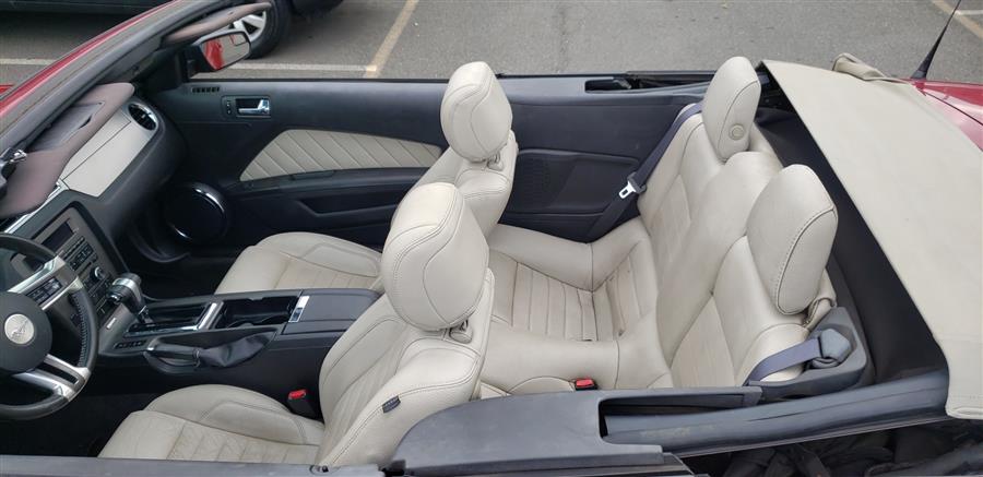 Used Ford Mustang 2dr Conv V6 Premium 2012 | Victoria Preowned Autos Inc. Little Ferry, New Jersey Used Ford Mustang 2dr Conv V6 Premium 2012 | Victoria Preowned Autos Inc. Little Ferry, New Jersey