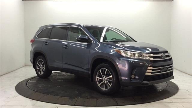 Used Toyota Highlander XLE 2019 | Eastchester Motor Cars. Bronx, New York Used Toyota Highlander XLE 2019 | Eastchester Motor Cars. Bronx, New York