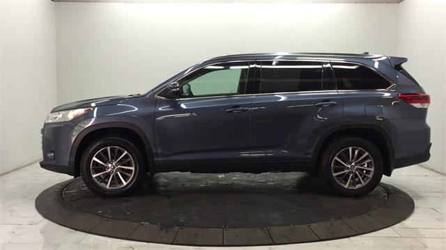 Used Toyota Highlander XLE 2019 | Eastchester Motor Cars. Bronx, New York Used Toyota Highlander XLE 2019 | Eastchester Motor Cars. Bronx, New York