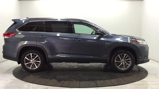 Used Toyota Highlander XLE 2019 | Eastchester Motor Cars. Bronx, New York Used Toyota Highlander XLE 2019 | Eastchester Motor Cars. Bronx, New York