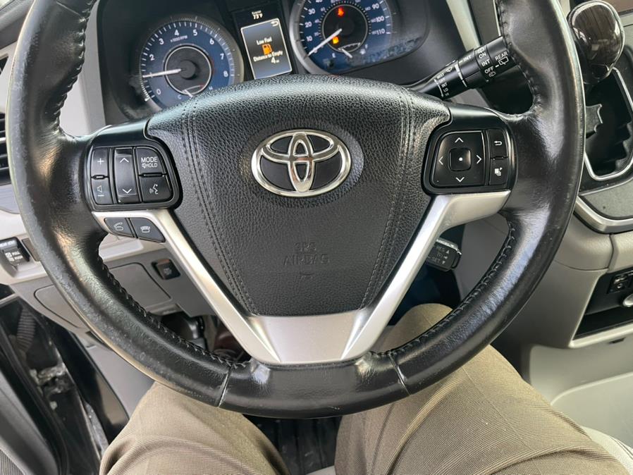 Used Toyota Sienna 5dr 7-Pass Van Ltd Premium FWD (Natl) 2015 | Brooklyn Auto Mall LLC. Brooklyn, New York Used Toyota Sienna 5dr 7-Pass Van Ltd Premium FWD (Natl) 2015 | Brooklyn Auto Mall LLC. Brooklyn, New York