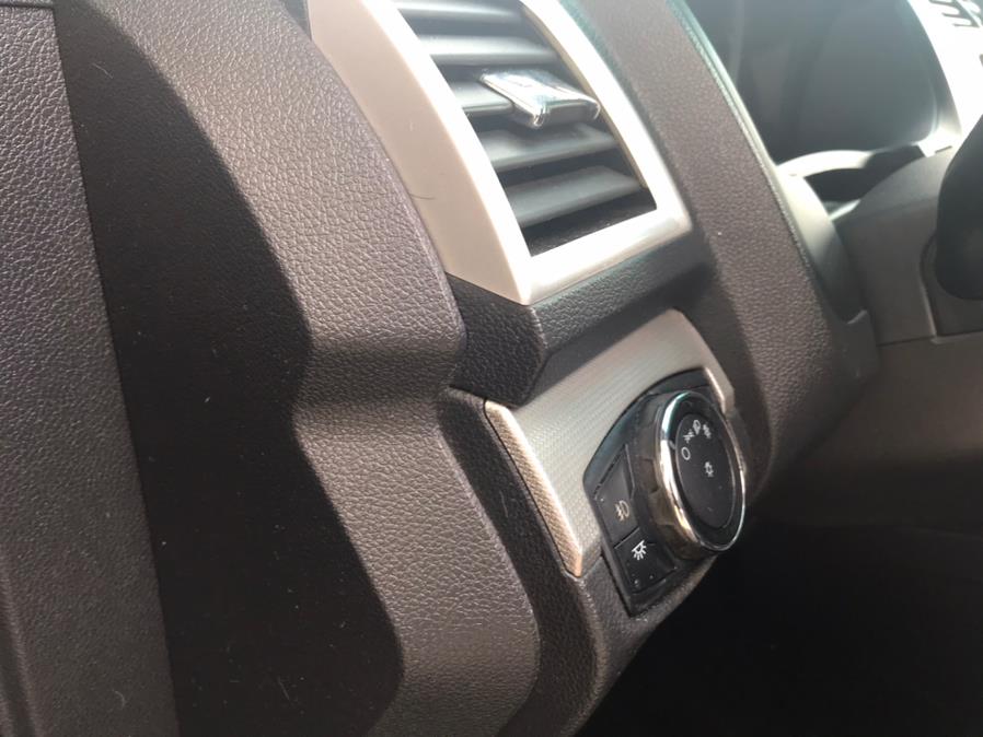 Used Ford Explorer 4WD 4dr XLT 2014 | Car Valley Group. Jersey City, New Jersey Used Ford Explorer 4WD 4dr XLT 2014 | Car Valley Group. Jersey City, New Jersey