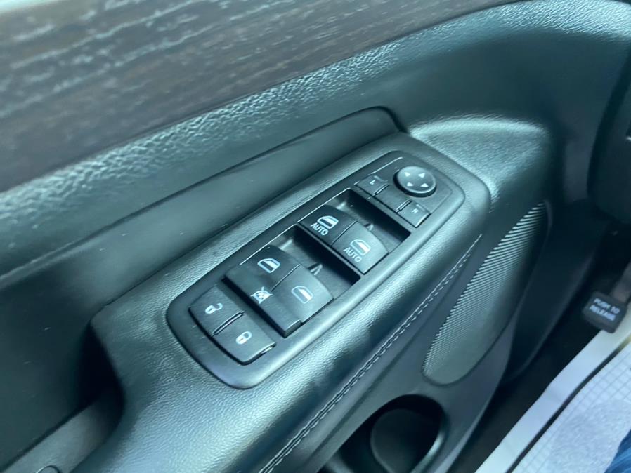 2015 Jeep Grand Cherokee 4WD 4dr Altitude, available for sale in Irvington , New Jersey | Auto Haus of Irvington Corp. Irvington , New Jersey 2015 Jeep Grand Cherokee 4WD 4dr Altitude, available for sale in Irvington , New Jersey | Auto Haus of Irvington Corp. Irvington , New Jersey