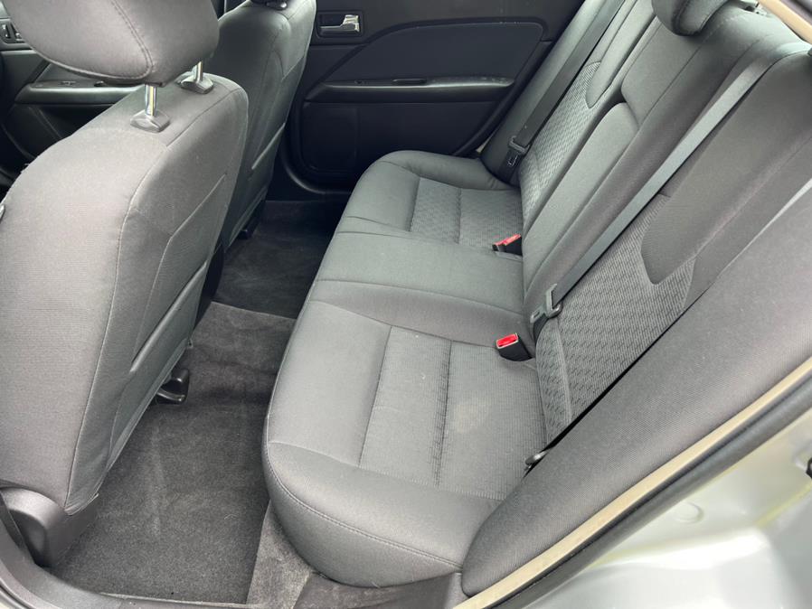 Used Ford Fusion 4dr Sdn SE FWD 2011 | Main Auto of Berlin. Berlin, Connecticut Used Ford Fusion 4dr Sdn SE FWD 2011 | Main Auto of Berlin. Berlin, Connecticut