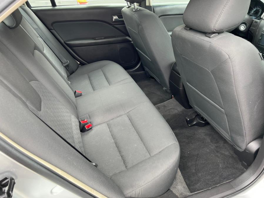 Used Ford Fusion 4dr Sdn SE FWD 2011 | Main Auto of Berlin. Berlin, Connecticut Used Ford Fusion 4dr Sdn SE FWD 2011 | Main Auto of Berlin. Berlin, Connecticut