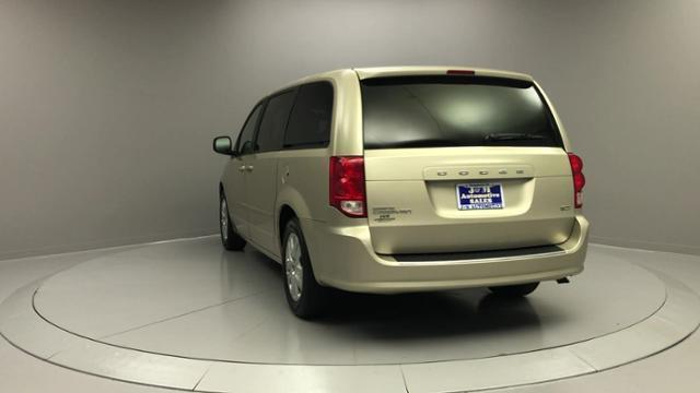 Used Dodge Grand Caravan 4dr Wgn SE 2014 | J&M Automotive Sls&Svc LLC. Naugatuck, Connecticut Used Dodge Grand Caravan 4dr Wgn SE 2014 | J&M Automotive Sls&Svc LLC. Naugatuck, Connecticut