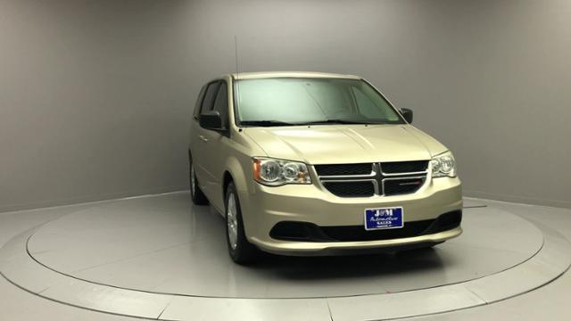 Used Dodge Grand Caravan 4dr Wgn SE 2014 | J&M Automotive Sls&Svc LLC. Naugatuck, Connecticut Used Dodge Grand Caravan 4dr Wgn SE 2014 | J&M Automotive Sls&Svc LLC. Naugatuck, Connecticut