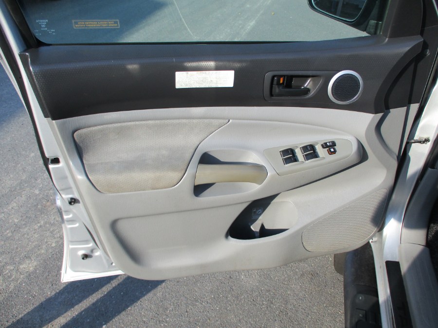2011 Toyota Tacoma 4WD Double V6 AT (Natl), available for sale in Suffield, Connecticut | Suffield Auto LLC. Suffield, Connecticut 2011 Toyota Tacoma 4WD Double V6 AT (Natl), available for sale in Suffield, Connecticut | Suffield Auto LLC. Suffield, Connecticut