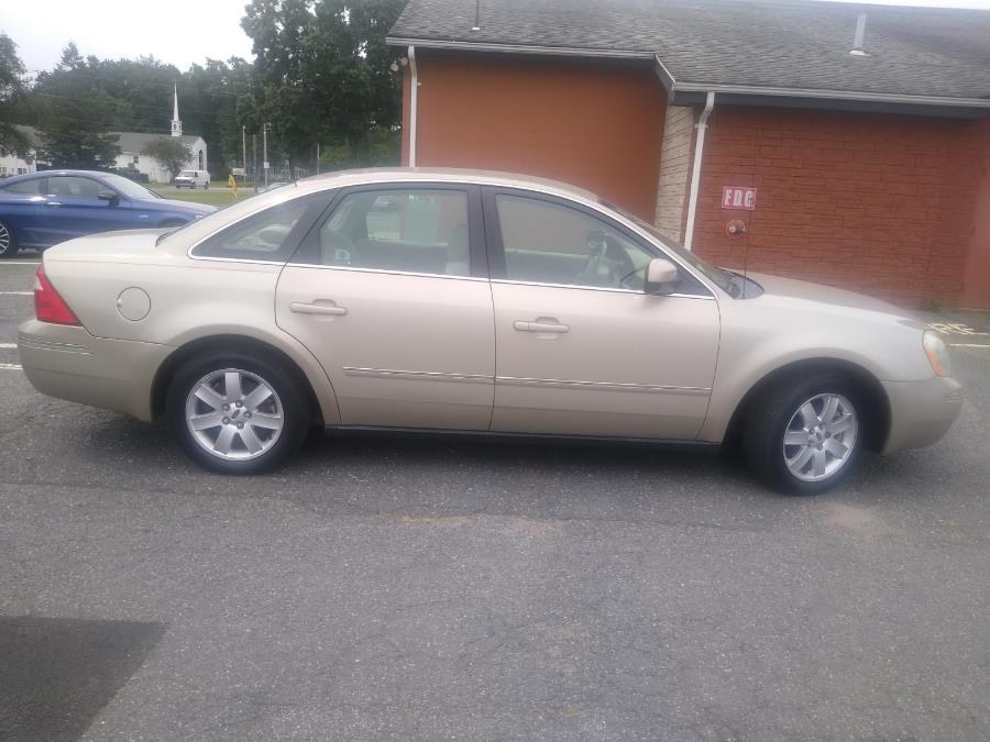 Used Ford Five Hundred 4dr Sdn SEL AWD 2005 | Payless Auto Sale. South Hadley, Massachusetts