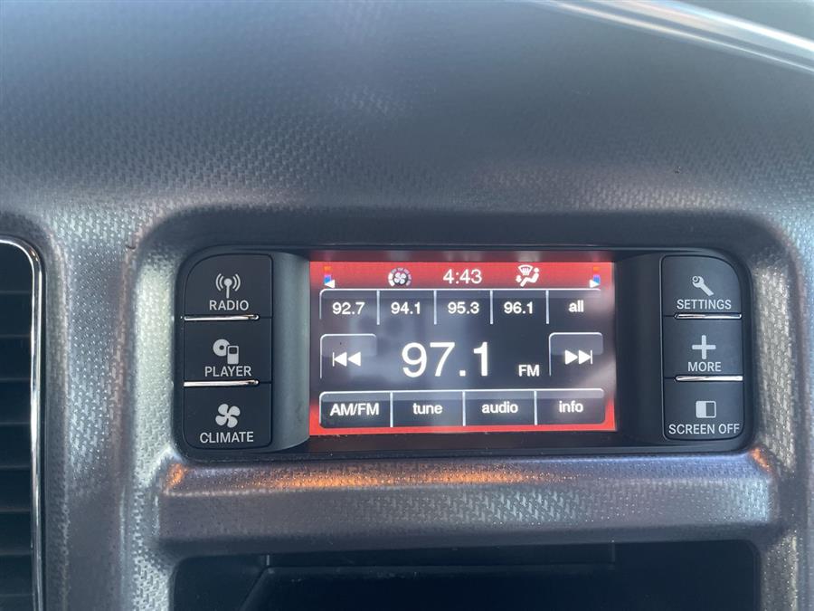 Used Dodge Charger 4dr Sdn SE RWD 2013 | Wiz Leasing Inc. Stratford, Connecticut Used Dodge Charger 4dr Sdn SE RWD 2013 | Wiz Leasing Inc. Stratford, Connecticut