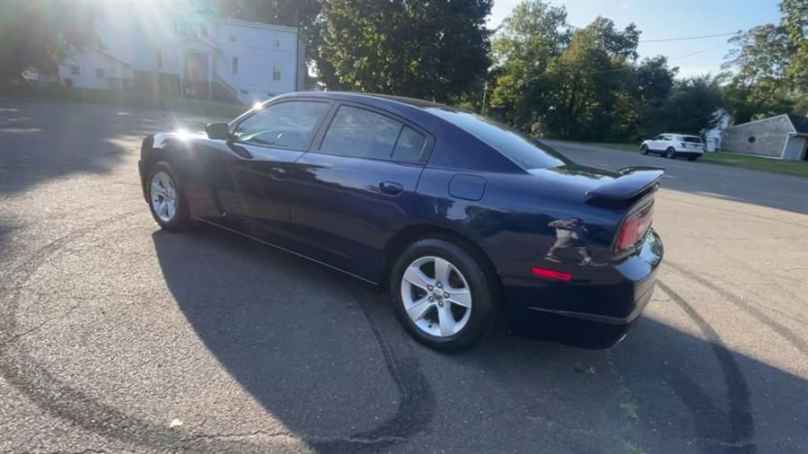Used Dodge Charger 4dr Sdn SE RWD 2013 | Wiz Leasing Inc. Stratford, Connecticut Used Dodge Charger 4dr Sdn SE RWD 2013 | Wiz Leasing Inc. Stratford, Connecticut
