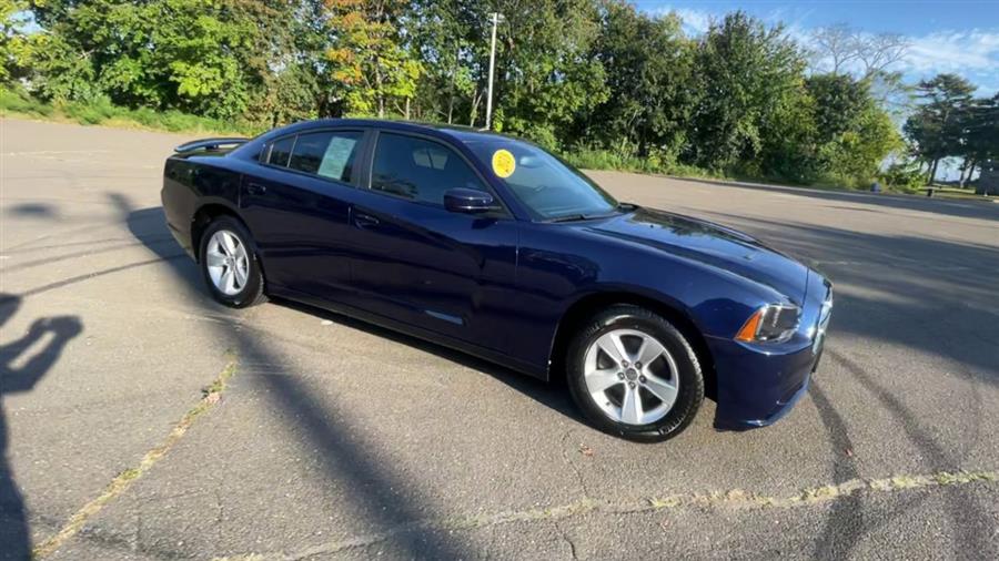 Used Dodge Charger 4dr Sdn SE RWD 2013 | Wiz Leasing Inc. Stratford, Connecticut Used Dodge Charger 4dr Sdn SE RWD 2013 | Wiz Leasing Inc. Stratford, Connecticut