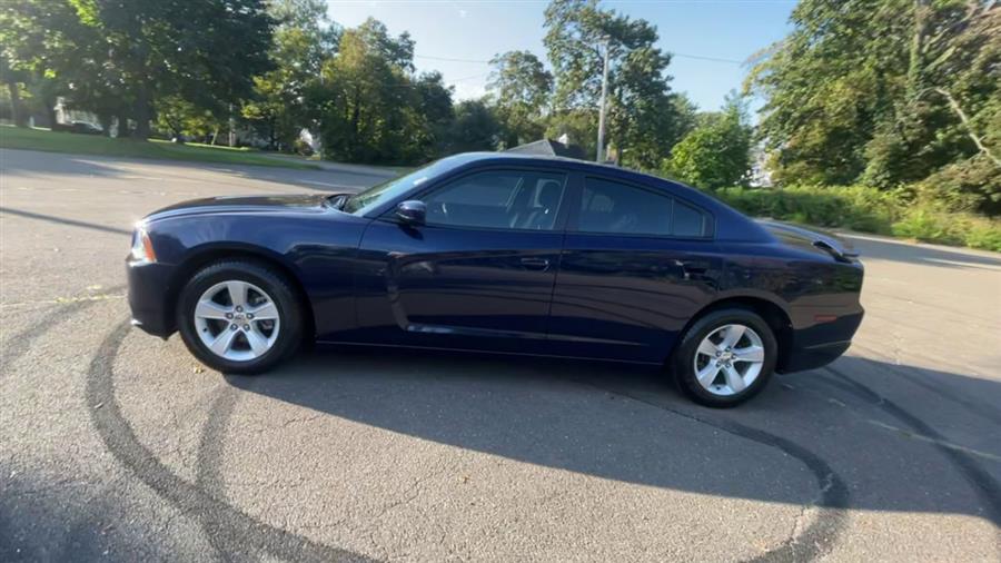 Used Dodge Charger 4dr Sdn SE RWD 2013 | Wiz Leasing Inc. Stratford, Connecticut Used Dodge Charger 4dr Sdn SE RWD 2013 | Wiz Leasing Inc. Stratford, Connecticut