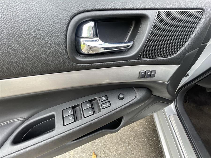 Used Infiniti G37 Sedan 4dr x AWD 2013 | Wiz Leasing Inc. Stratford, Connecticut Used Infiniti G37 Sedan 4dr x AWD 2013 | Wiz Leasing Inc. Stratford, Connecticut