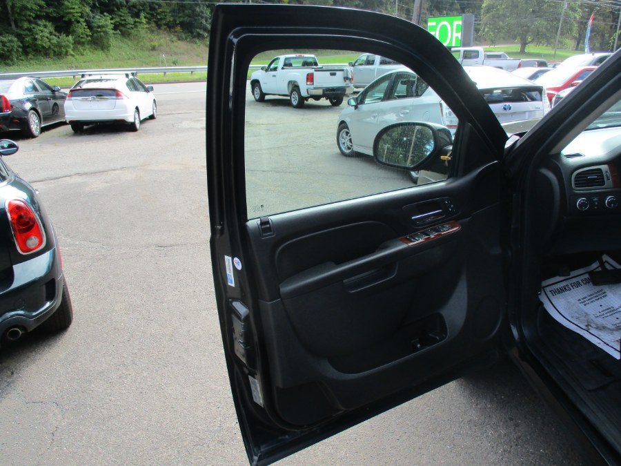 Used Chevrolet Silverado 1500 4WD Ext Cab 143.5" LTZ 2010 | Cos Central Auto. Meriden, Connecticut Used Chevrolet Silverado 1500 4WD Ext Cab 143.5" LTZ 2010 | Cos Central Auto. Meriden, Connecticut