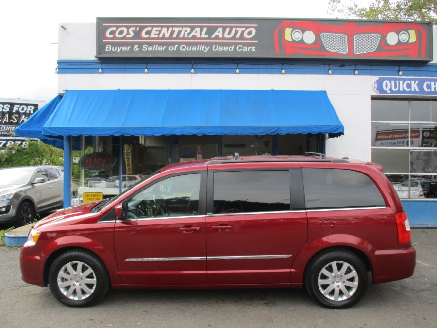 Used Chrysler Town & Country 4dr Wgn Touring 2013 | Cos Central Auto. Meriden, Connecticut Used Chrysler Town & Country 4dr Wgn Touring 2013 | Cos Central Auto. Meriden, Connecticut