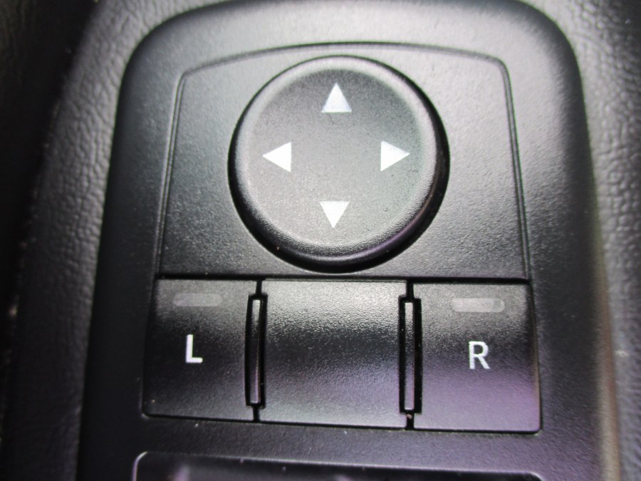 Used Chrysler Town & Country 4dr Wgn Touring 2013 | Cos Central Auto. Meriden, Connecticut Used Chrysler Town & Country 4dr Wgn Touring 2013 | Cos Central Auto. Meriden, Connecticut