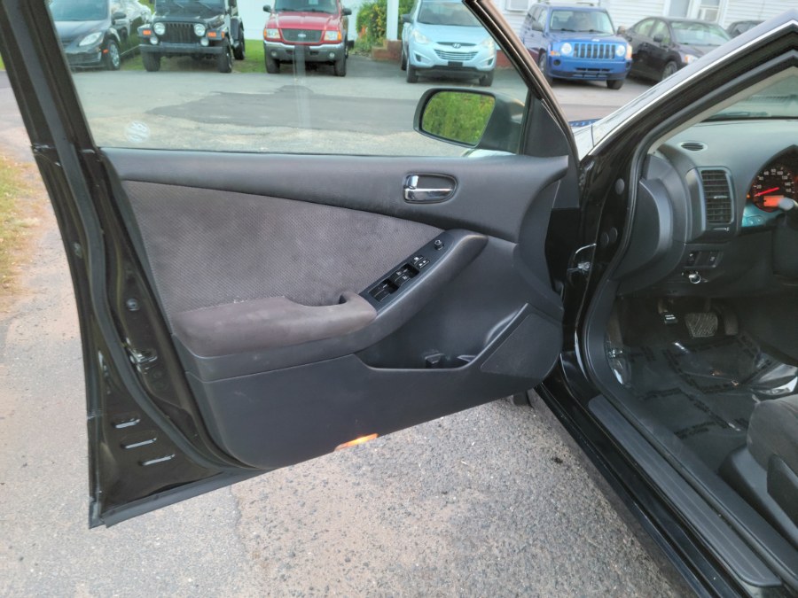 Used Nissan Altima 4dr Sdn V6 3.5 SE Sun roof 2009 | Toro Auto. East Windsor, Connecticut Used Nissan Altima 4dr Sdn V6 3.5 SE Sun roof 2009 | Toro Auto. East Windsor, Connecticut