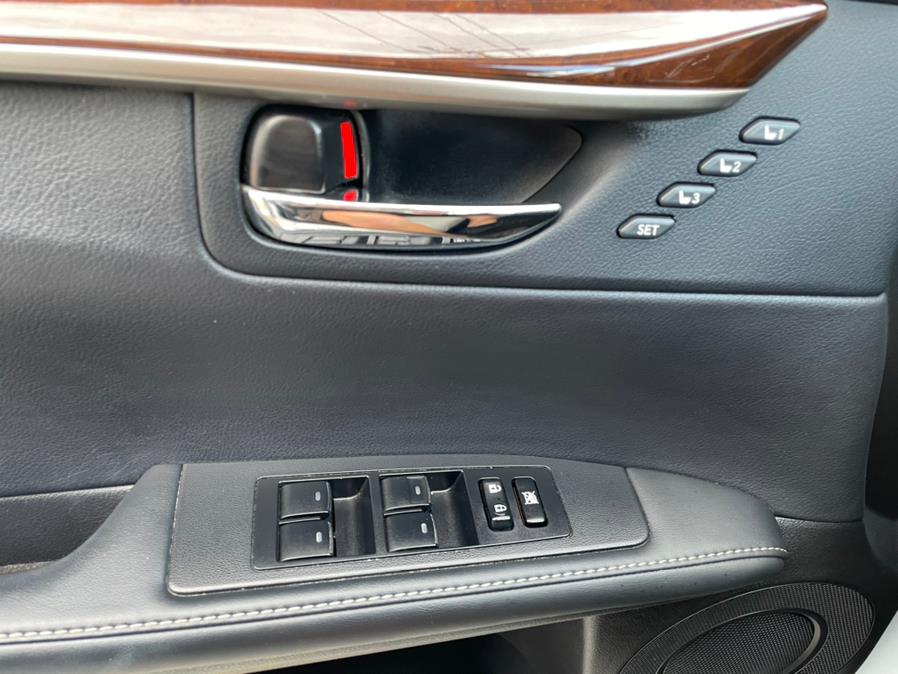 Used Lexus ES 350 4dr Sdn 2014 | Carsonmain LLC. Manchester, Connecticut Used Lexus ES 350 4dr Sdn 2014 | Carsonmain LLC. Manchester, Connecticut