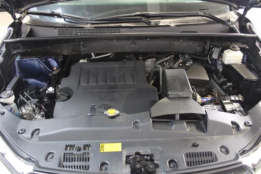 2015 Toyota Highlander LE, available for sale in Paterson, New Jersey | Fast Track Motors. Paterson, New Jersey 2015 Toyota Highlander LE, available for sale in Paterson, New Jersey | Fast Track Motors. Paterson, New Jersey