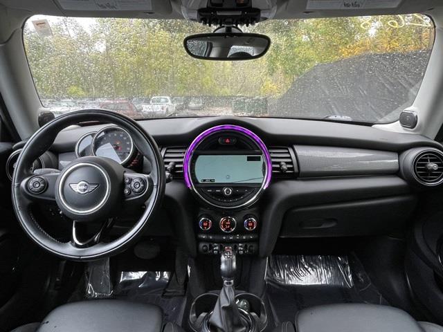 Used Mini Cooper Base 2015 | Blasius Federal Road. Brookfield, Connecticut Used Mini Cooper Base 2015 | Blasius Federal Road. Brookfield, Connecticut