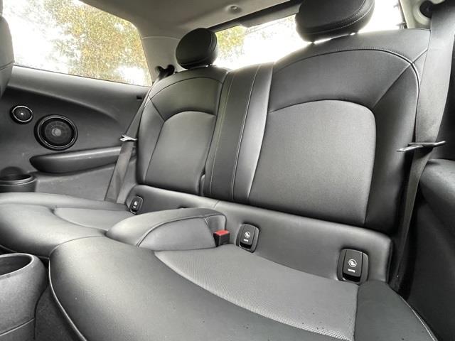 Used Mini Cooper Base 2015 | Blasius Federal Road. Brookfield, Connecticut Used Mini Cooper Base 2015 | Blasius Federal Road. Brookfield, Connecticut