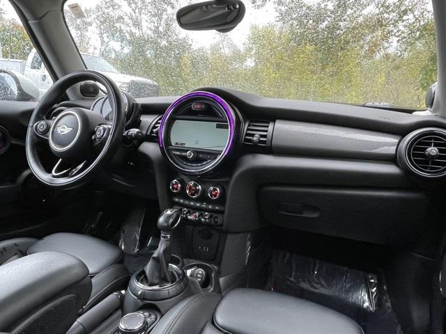 Used Mini Cooper Base 2015 | Blasius Federal Road. Brookfield, Connecticut Used Mini Cooper Base 2015 | Blasius Federal Road. Brookfield, Connecticut