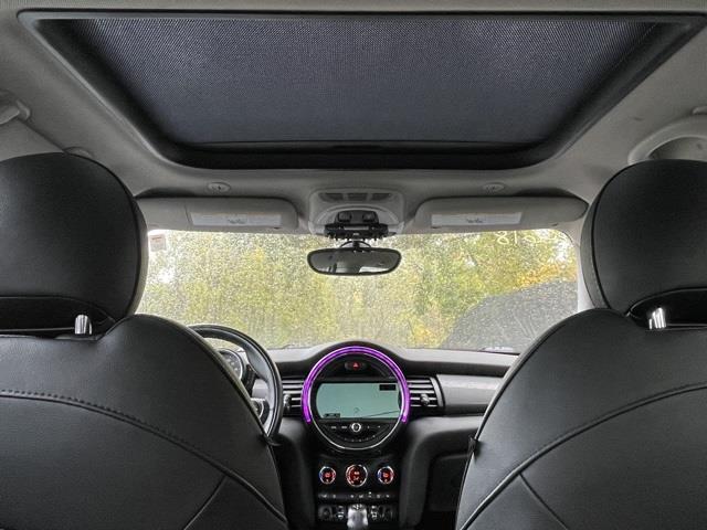 Used Mini Cooper Base 2015 | Blasius Federal Road. Brookfield, Connecticut Used Mini Cooper Base 2015 | Blasius Federal Road. Brookfield, Connecticut