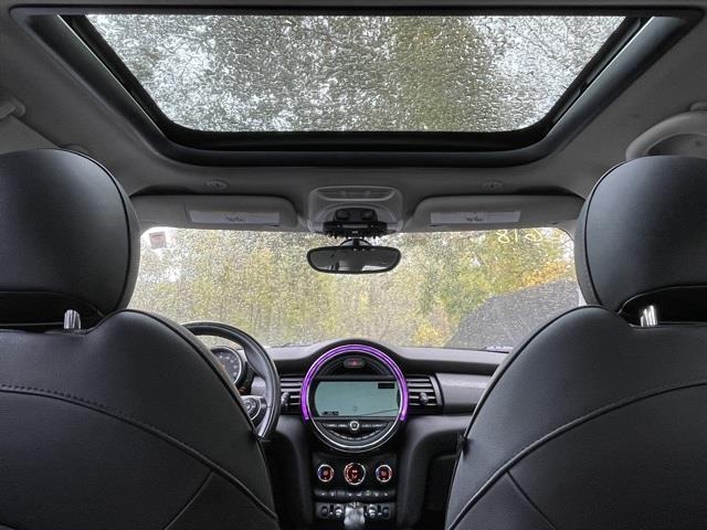 Used Mini Cooper Base 2015 | Blasius Federal Road. Brookfield, Connecticut Used Mini Cooper Base 2015 | Blasius Federal Road. Brookfield, Connecticut