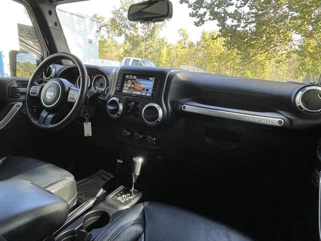 Used Jeep Wrangler Unlimited Sahara 2015 | Blasius Federal Road. Brookfield, Connecticut Used Jeep Wrangler Unlimited Sahara 2015 | Blasius Federal Road. Brookfield, Connecticut