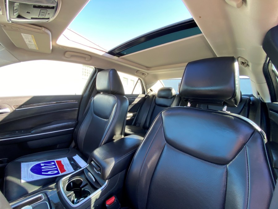 Used Chrysler 300 Limited AWD 2019 | Inman Motors Sales. Medford, Massachusetts Used Chrysler 300 Limited AWD 2019 | Inman Motors Sales. Medford, Massachusetts