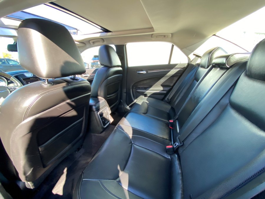 Used Chrysler 300 Limited AWD 2019 | Inman Motors Sales. Medford, Massachusetts Used Chrysler 300 Limited AWD 2019 | Inman Motors Sales. Medford, Massachusetts