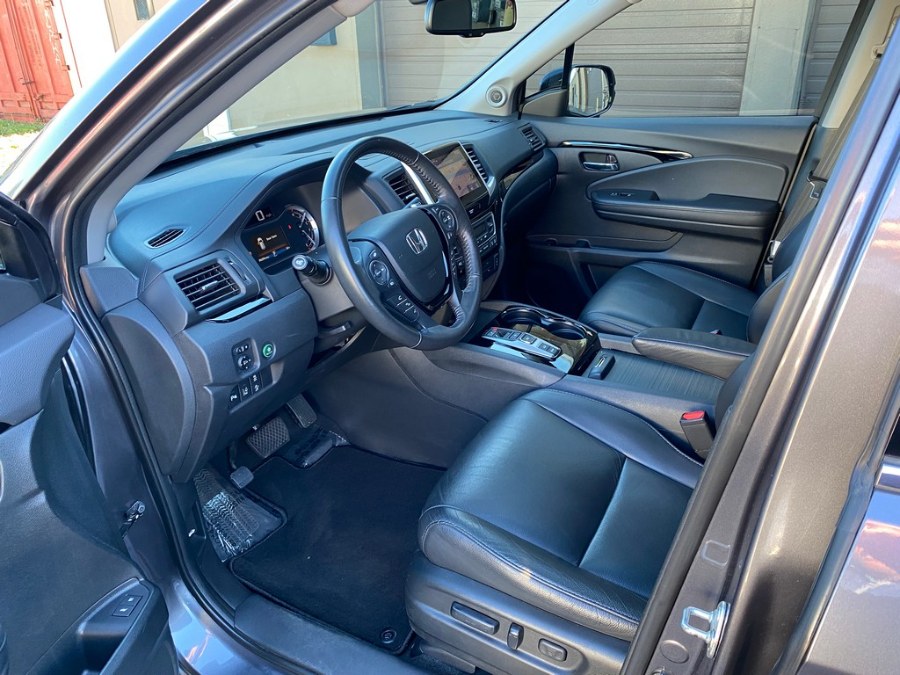 Used Honda Pilot Touring AWD 2017 | Union Street Auto Sales. West Springfield, Massachusetts Used Honda Pilot Touring AWD 2017 | Union Street Auto Sales. West Springfield, Massachusetts
