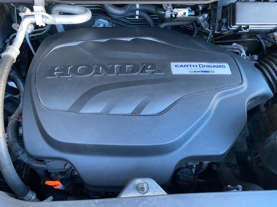 Used Honda Pilot Touring AWD 2017 | Union Street Auto Sales. West Springfield, Massachusetts Used Honda Pilot Touring AWD 2017 | Union Street Auto Sales. West Springfield, Massachusetts