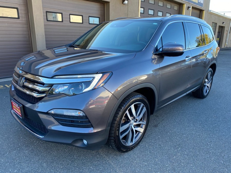 Used Honda Pilot Touring AWD 2017 | Union Street Auto Sales. West Springfield, Massachusetts Used Honda Pilot Touring AWD 2017 | Union Street Auto Sales. West Springfield, Massachusetts